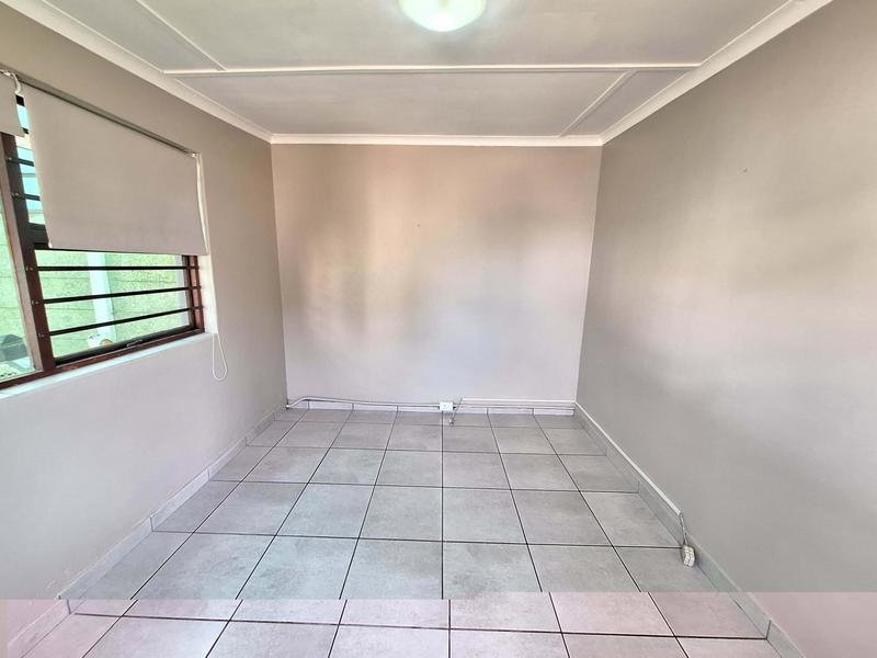 5 Bedroom Property for Sale in Dana Bay Western Cape